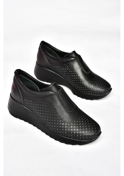 S540045503 Siyah Deri Günlük Kadın Ayakkabı fırsatları