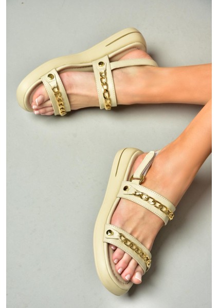 S518105609 Bej Gold Zincir Detaylı Kadın Sandalet modelleri