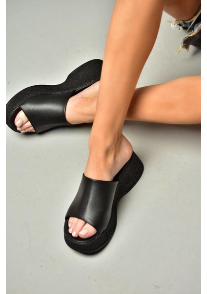 S996741209 Siyah Kalın Tabanlı Kadın Terlik fiyatları