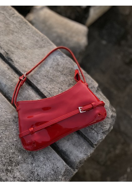 Tekno Trust Düz Kadın Kırmızı Rugan Retro Baget Çanta Kırmızı Gündüz / Gece indirimleri