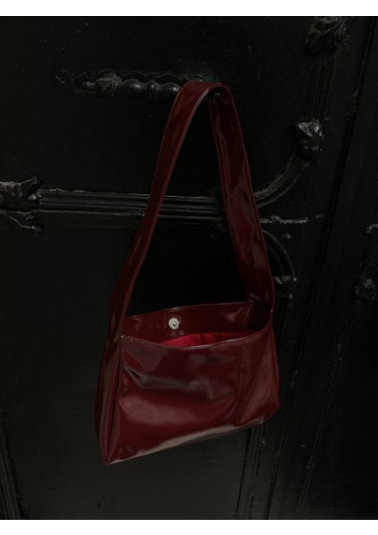 Tekno Trust Bordo Kadın Bordo Rugan Çanta Suni Deri Düz Orta Boy Günlük fiyatları