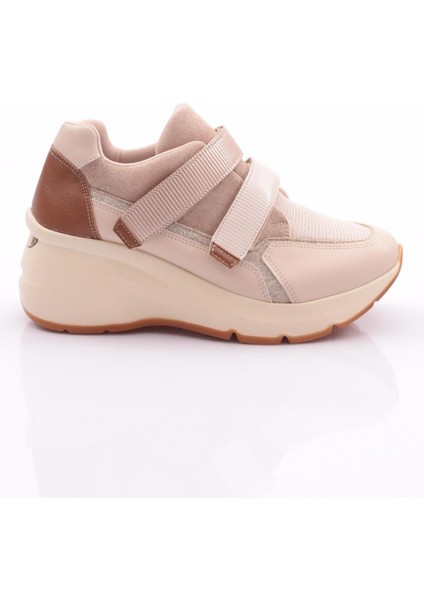62169 Kadin Cirtli Spor Ayakkabi