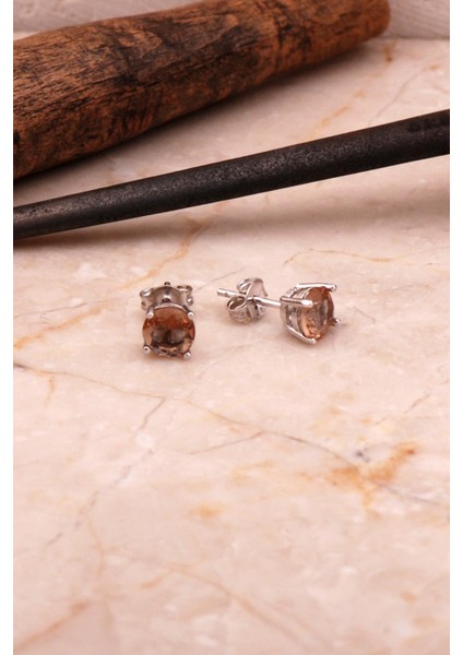 Renk Değiştiren Sultan Taşlı 6 mm Rodyumlu Gümüş Tektaş Küpe 6853