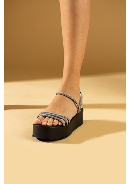 Kristina Kadın Sandalet Üç Bantlı Taşlı Gümüş fiyatları