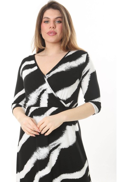 Kadın Siyah Beyaz Zebra Desen Kruvaze Yaka Esnek Bel Büyük Beden Elbise indirimleri