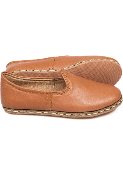 El Işçiliğiyle Özel Tasarlanmış Deri Çarıklar: Geleneksel Yemeni Ayakkabı Işlemeli Zarafet modelleri