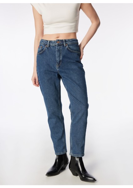 Yüksek Bel Geniş Paça Mom Fit Açık Mavi Kadın Denim Pantolon 242 Lcf 121008 Marlyn Posey Blue Mı modelleri