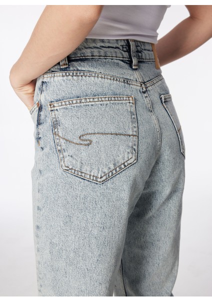 Yüksek Bel Geniş Paça Mom Fit Koyu Lacivert Kadın Denim Pantolon 242 Lcf 121018 Marlyn Lıght Acıd indirimleri