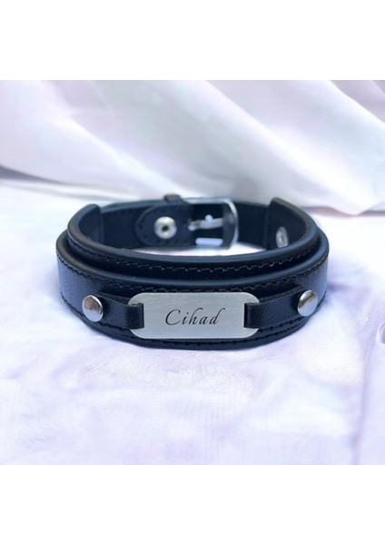 Cihad Adına 925 Ayar Gümüş Plaka Hakiki Deri Isim Tasarımlı BILEKLIK-B-.HHG-.2029186HG-.FD.2029296