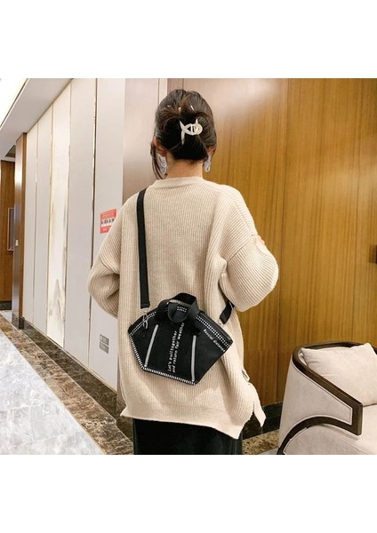 Siyah Stil Kadın Maske Tarzı Çanta Moda Trendy Bayan Alışveriş Çantası Benzersiz Tasarım Trendy Omuz Çantaları Siyah Beyaz Sl (Yurt Dışından) indirimleri
