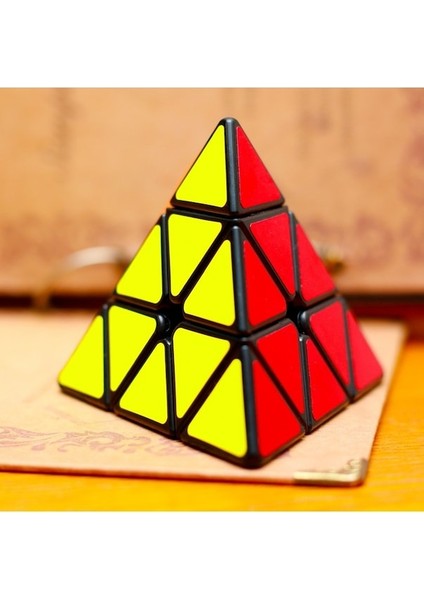 Qiyi Çıkartmasız-Qiyi 3X3X3 Rubix Küp Üçgen Hız Sihirli Küp Rubik Profesyonel Cubo Magico Bulmacalar Renkli Eğitici Oyuncaklar Çocuklar Için (Yurt Dışından)