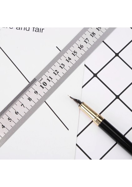 150MM Tarzı Metal Ölçeği Paslanmaz Çelik Düz Cetvel Ölçme Kırtasiye Çizim Aksesuarı El Aleti Okul Ofis Malzemeleri (Yurt Dışından)