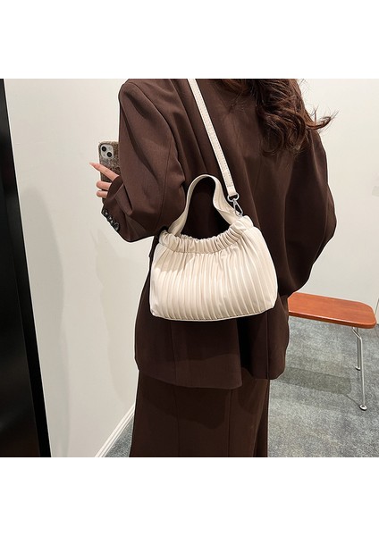 Çantalar 2024 Yeni Stil Moda Ilkbahar ve Yaz Moda Pilili Çanta Kova Küçük Kare Çanta Tek Omuz Crossbody Çanta (Yurt Dışından)