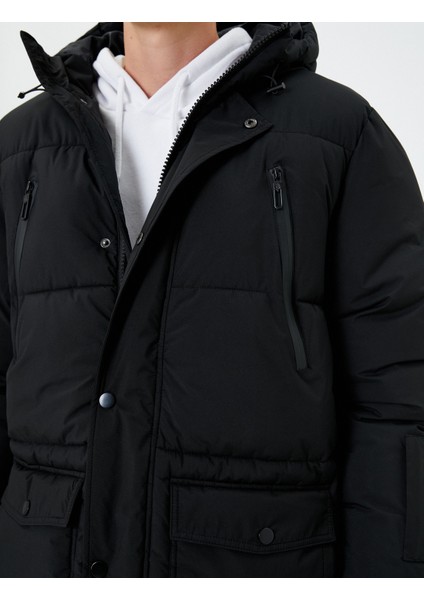 Şişme Mont Kapşonlu Cep Detaylı Fermuarlı Çıtçıt Düğmeli indirimleri