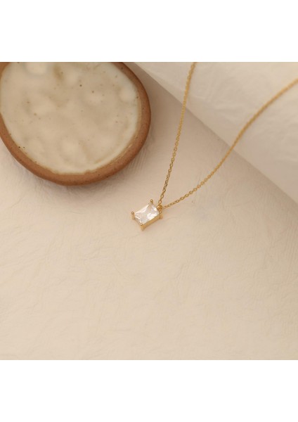 925 Ayar Gümüş Kristal Taşlı Baget Kolye - 8.50MM fiyatları