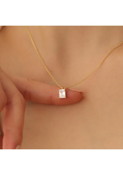 925 Ayar Gümüş Kristal Taşlı Baget Kolye - 8.50MM indirimleri