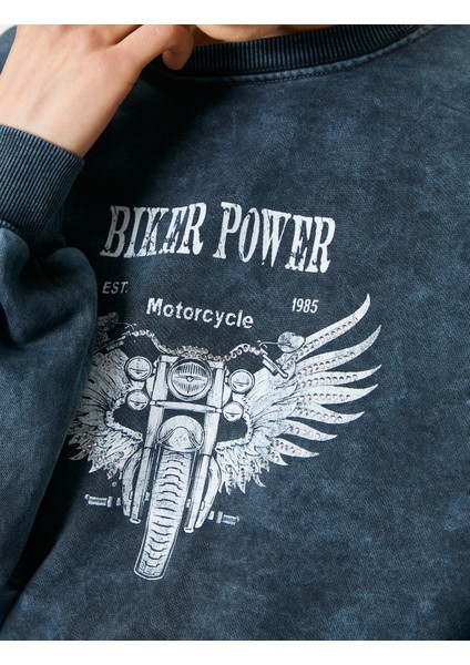 Oversize Sweatshirt Bisiklet Yaka Soluk Efektli Baskılı