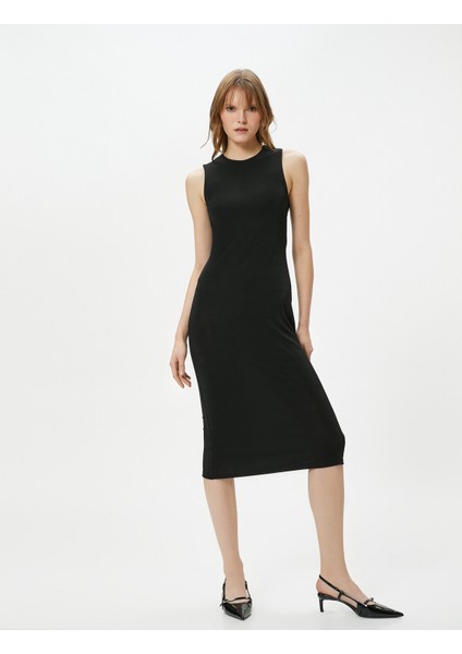 Midi Elbise Halter Yaka Sırtı Pencere Detaylı modelleri
