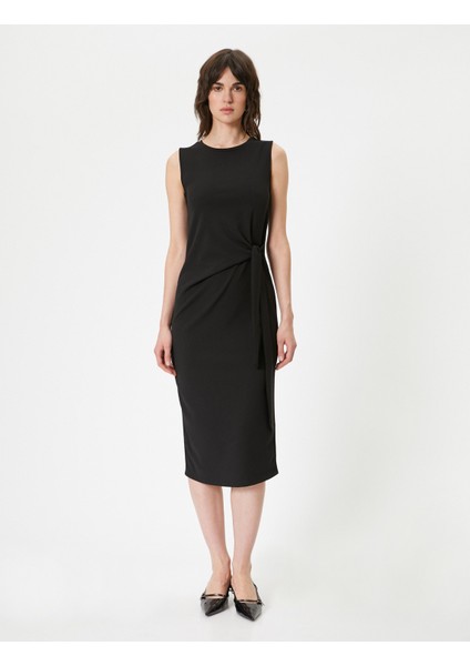 Midi Elbise Kolsuz Bisiklet Yaka Kuşak Detaylı modelleri