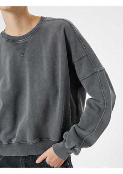Bisiklet Yaka Sweatshirt Soluk Efektli Standart Kesim indirimleri