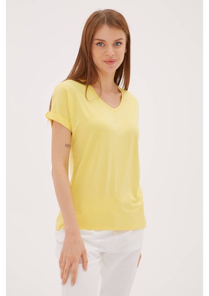 Regular Fit V Yaka Örme T Shirt Kadın T Shirt 24Y0541K1