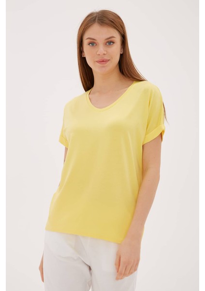 Regular Fit V Yaka Örme T Shirt Kadın T Shirt 24Y0541K1 fırsatları