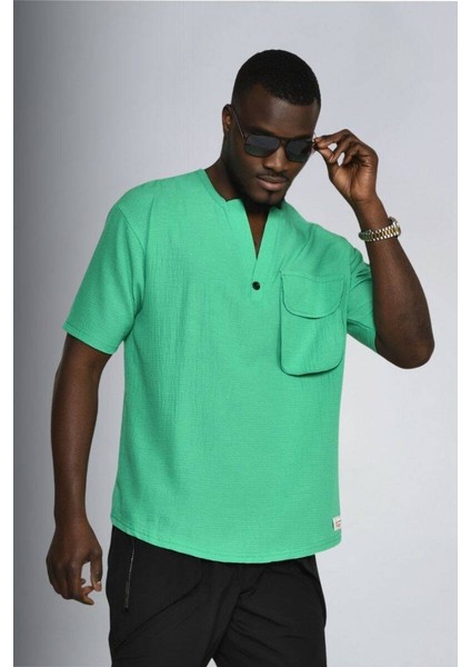 Yeşil Cepli V Yaka T-Shirt 410409 fırsatları