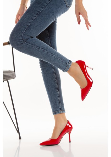 Kadın Rugan Kırmızı Topuklu Stiletto Ayakkabı ( Iç Astar Deri )