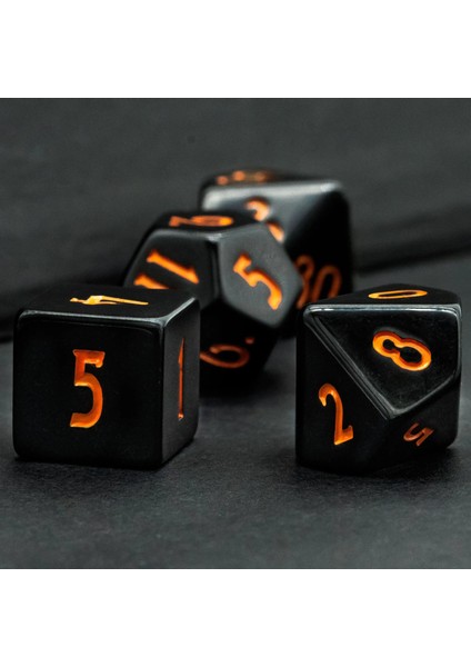 Siyah Reçine Yeni Yazı Tipi Dnd Zar Seti D4~D20 Warhammer Dungeons And Dragons Için Çokyüzlü Zar Rol Yapma Masa Oyunu ​rpg D&d Mtg (Yurt Dışından)
