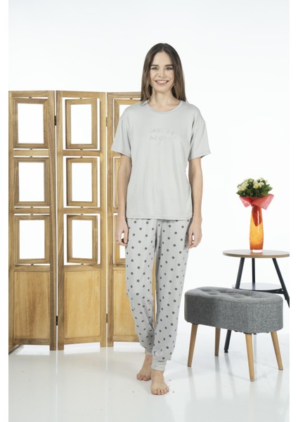 Kadın Puantiyeli Soft Kumaş Yazlık Pijama Takımı - Gri