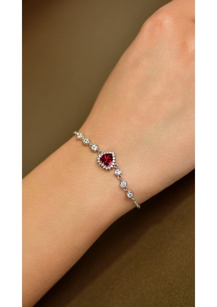 Yakut Taşlı Rodyum Kalp Anturaj Gümüş Bileklik