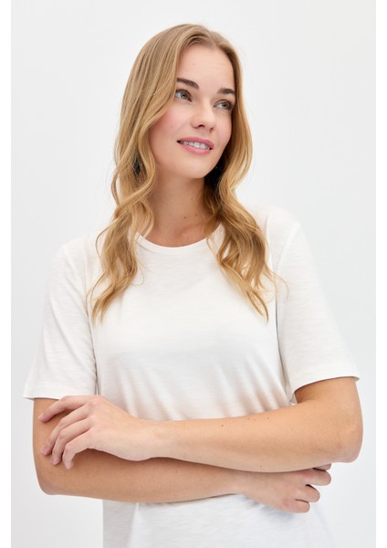 Kadın Sıfır Yaka Flamlı Kumaş Penye T-Shirt Ekru