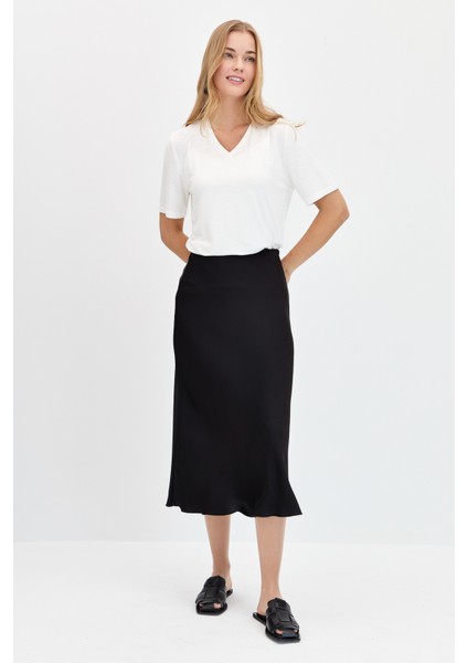 Kadın V Yaka Flamlı Kumaş Basic T-Shirt Ekru fırsatları