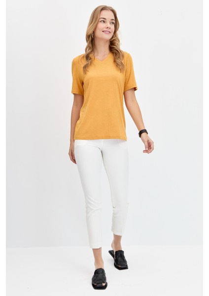 Kadın V Yaka Flamlı Kumaş Basic T-Shirt Hardal modelleri