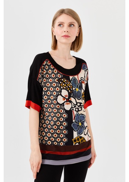 Kadın Çiçek Desenli Penye T-Shirt Siyah indirimleri