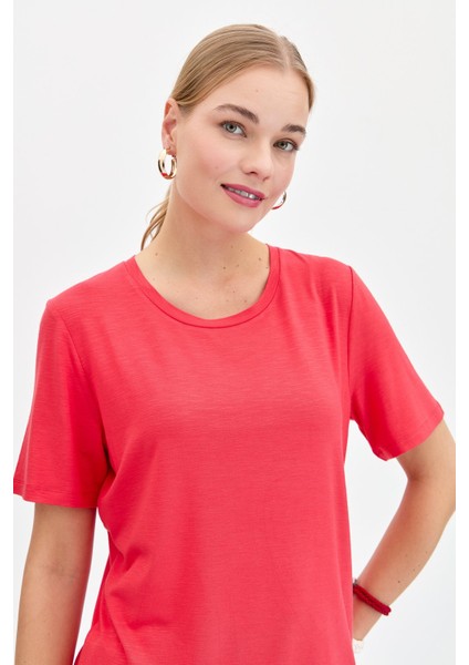 Kadın Sıfır Yaka Flamlı Kumaş Penye T-Shirt Mercan fiyatları