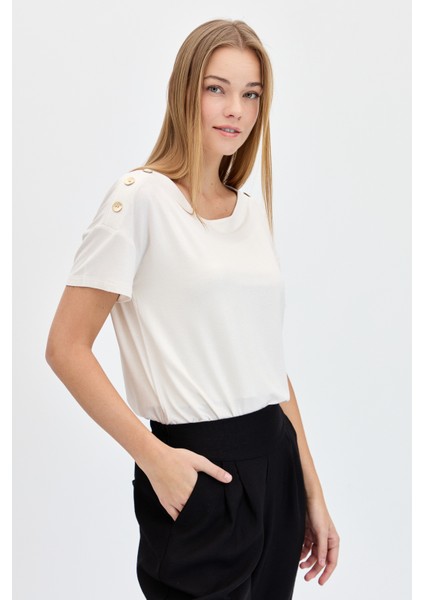 Kadın Sıfır Yaka Omuzları Düğmeli T-Shirt Ekru