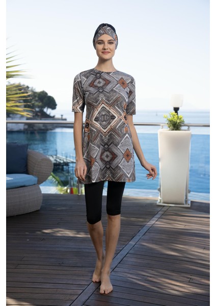 Kadın Boneli Yarım Kol Kare Desenli Taytlı Mayo Siyah fırsatları