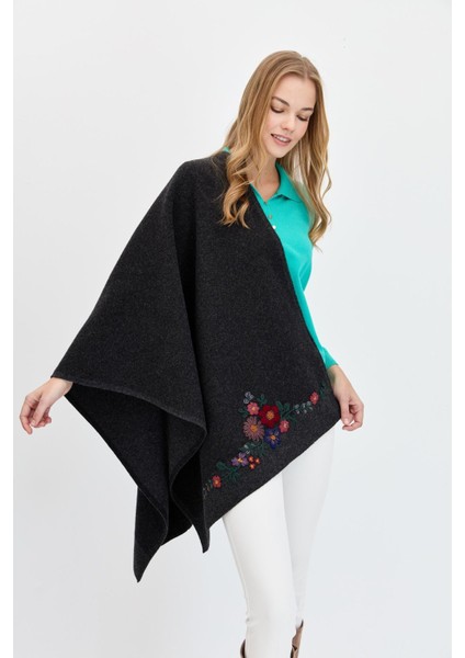 Kadın Çiçek Işlemeli Triko Şal K.füme