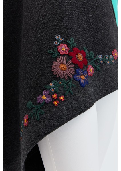 Kadın Çiçek Işlemeli Triko Şal K.füme fiyatları