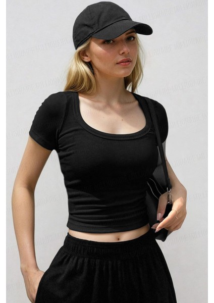 Kadın Siyah U Yaka Kısa Kollu Fitilli Kaşkorse Bluz Body