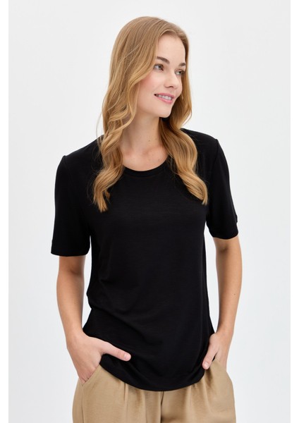 Kadın Sıfır Yaka Flamlı Kumaş Penye Tshirt Siyah