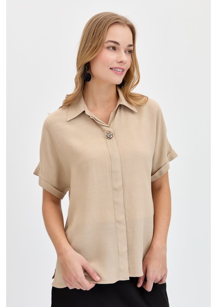 Kadın Önü Broşlu Maroken Gömlek Vizon fırsatları