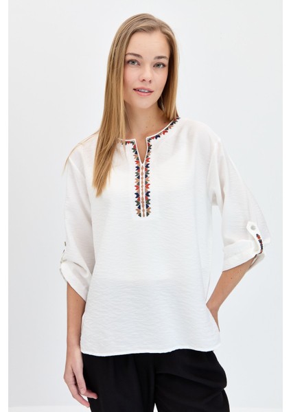 Kadın Açma Yaka Yakası Etnik Nakışlı Gömlek Ekru fiyatları