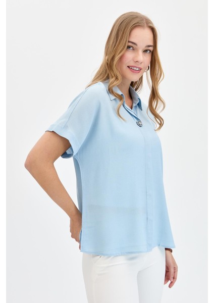 Kadın Önü Broşlu Maroken Gömlek B.mavi fırsatları