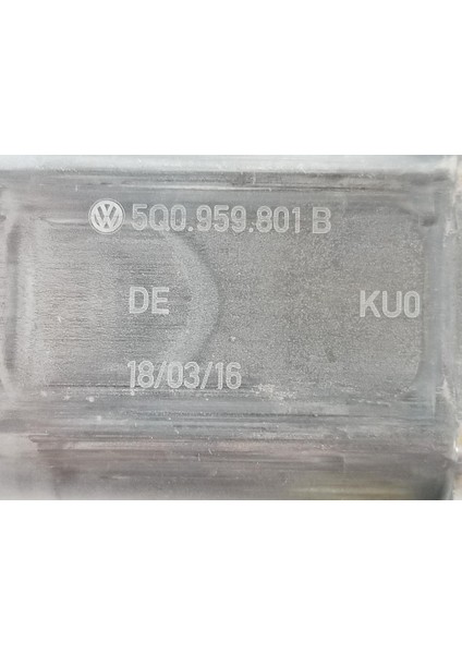 Golf 7 2013-2016 Ön Sol Cam Kaldırma Indirme Motoru 5Q0959801B fırsatları