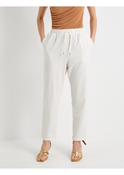 Havuç Pantolon Beli Bağcıklı Yüksek Bel Cep Detaylı modelleri