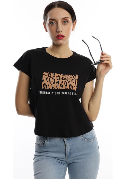 Kadın Pars Desen Baskılı Crop T-Shirt Siyah