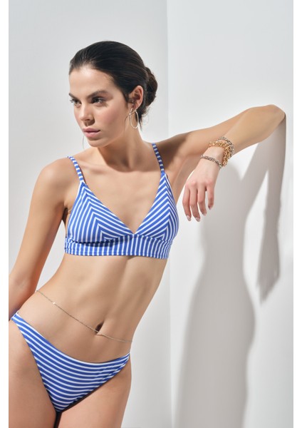 Kadın Mavi Çizgili Geniş Üçgen Bikini Takımı 23S114ST