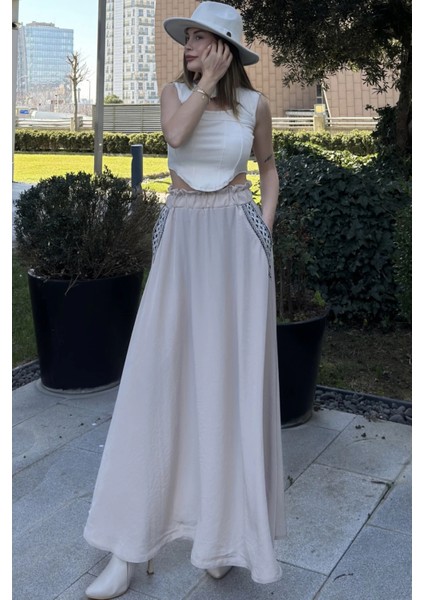 Kadın Bej Beli Lastikli, Cepleri Hasır Işlemeli, Rahat Kesim, Uzun Kiloş Etek